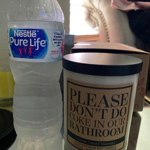 PLEASE DONT DO COKE IN OUR BATHROOM CANDLE NWT - Picture 4 of 4